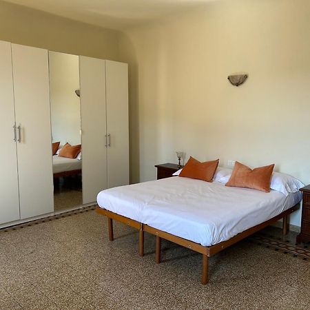 Apartment Dalla Mirella Firenze Bagian luar foto