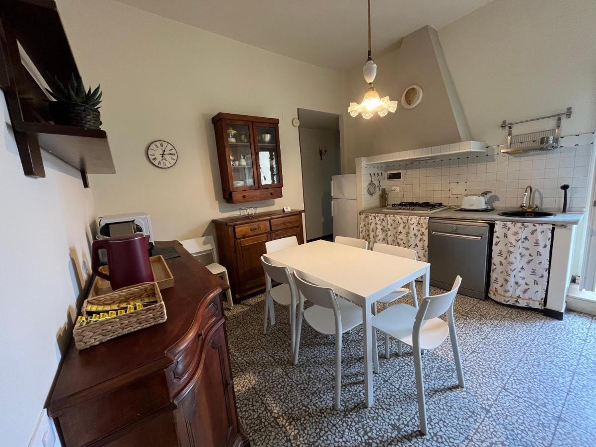 Apartment Dalla Mirella Firenze Bagian luar foto