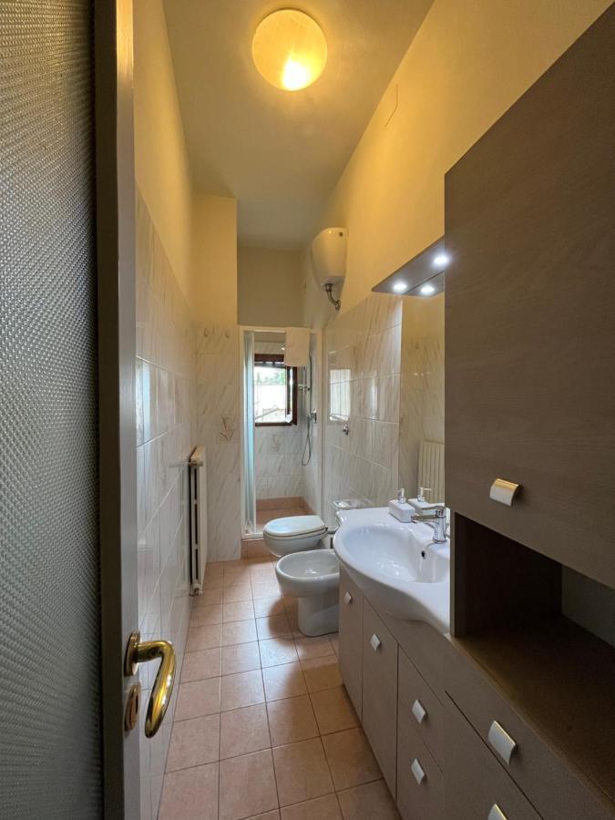 Apartment Dalla Mirella Firenze Bagian luar foto